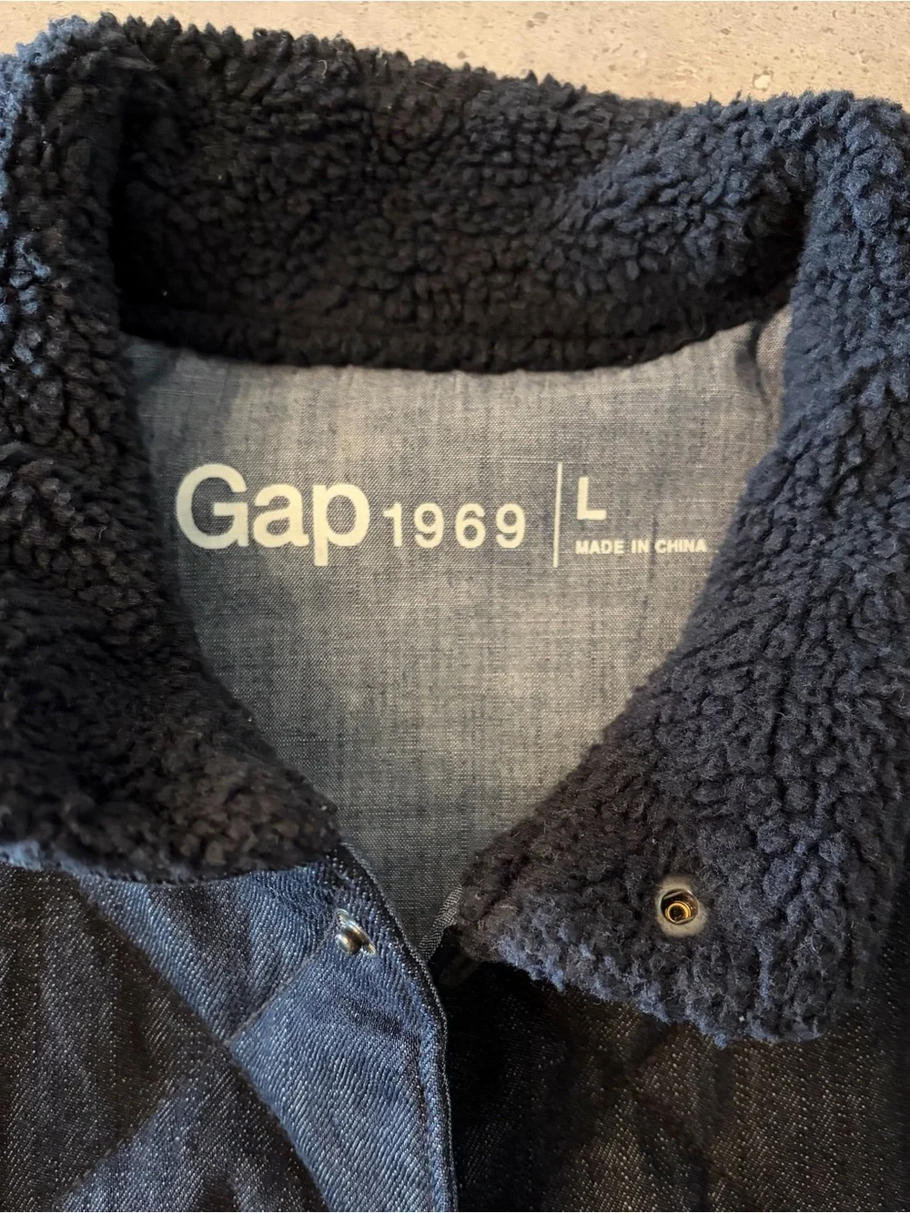 GAP quilted sleeveless